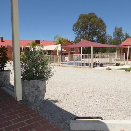 The Lydoun Motel Chiltern Exteriör bild
