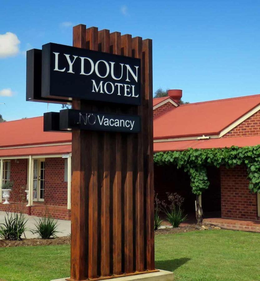 The Lydoun Motel Chiltern Exteriör bild